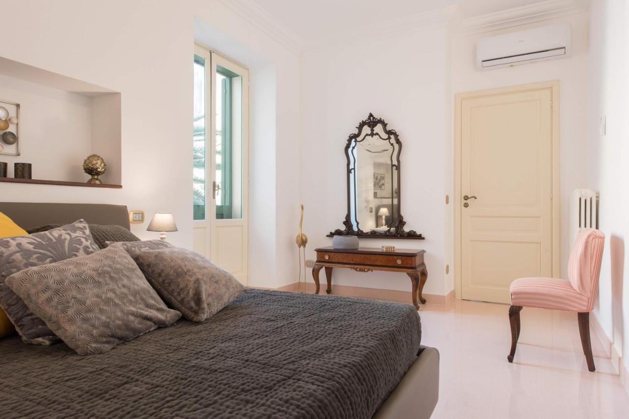 Duomo Seaside Deluxe Apartment By Ortigia Apartments 시라쿠사 외부 사진