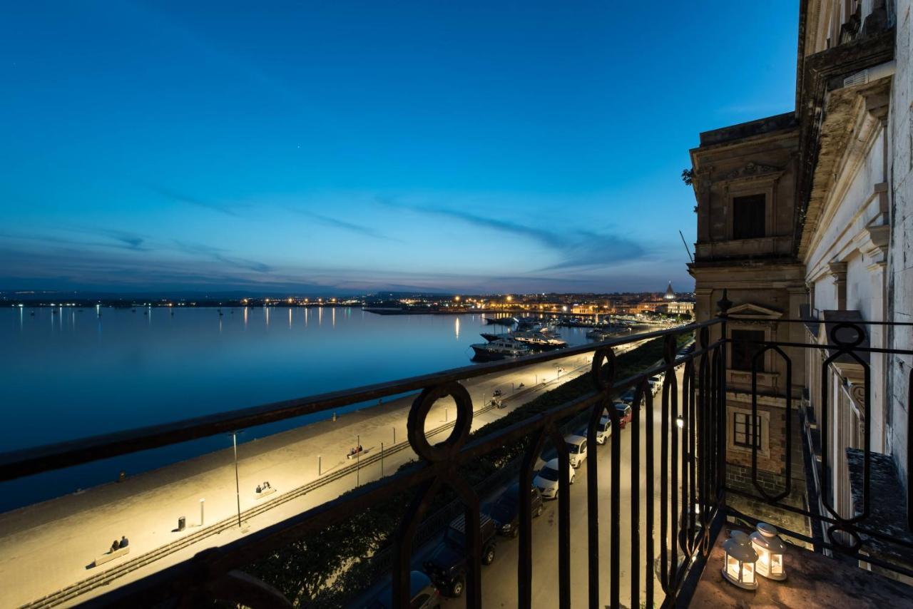 Duomo Seaside Deluxe Apartment By Ortigia Apartments 시라쿠사 외부 사진