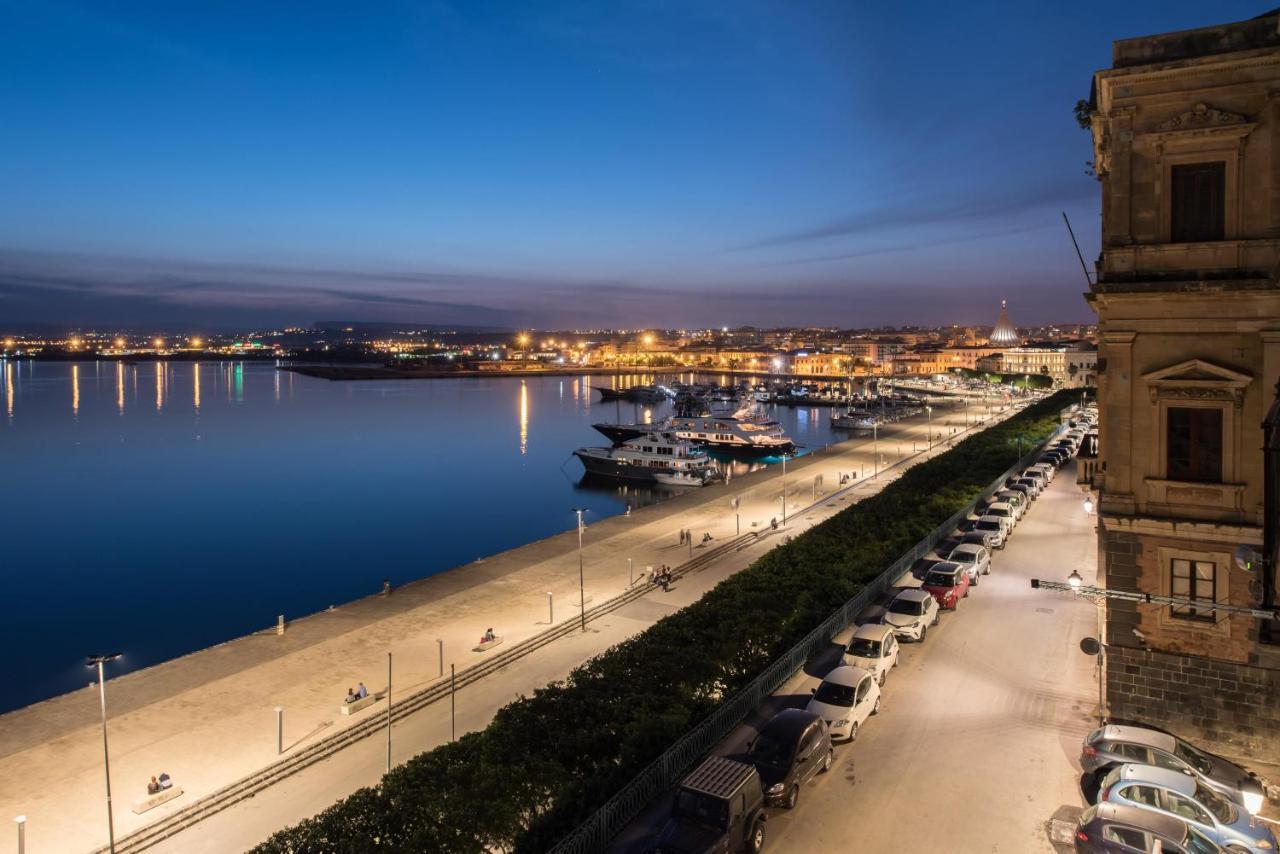 Duomo Seaside Deluxe Apartment By Ortigia Apartments 시라쿠사 외부 사진